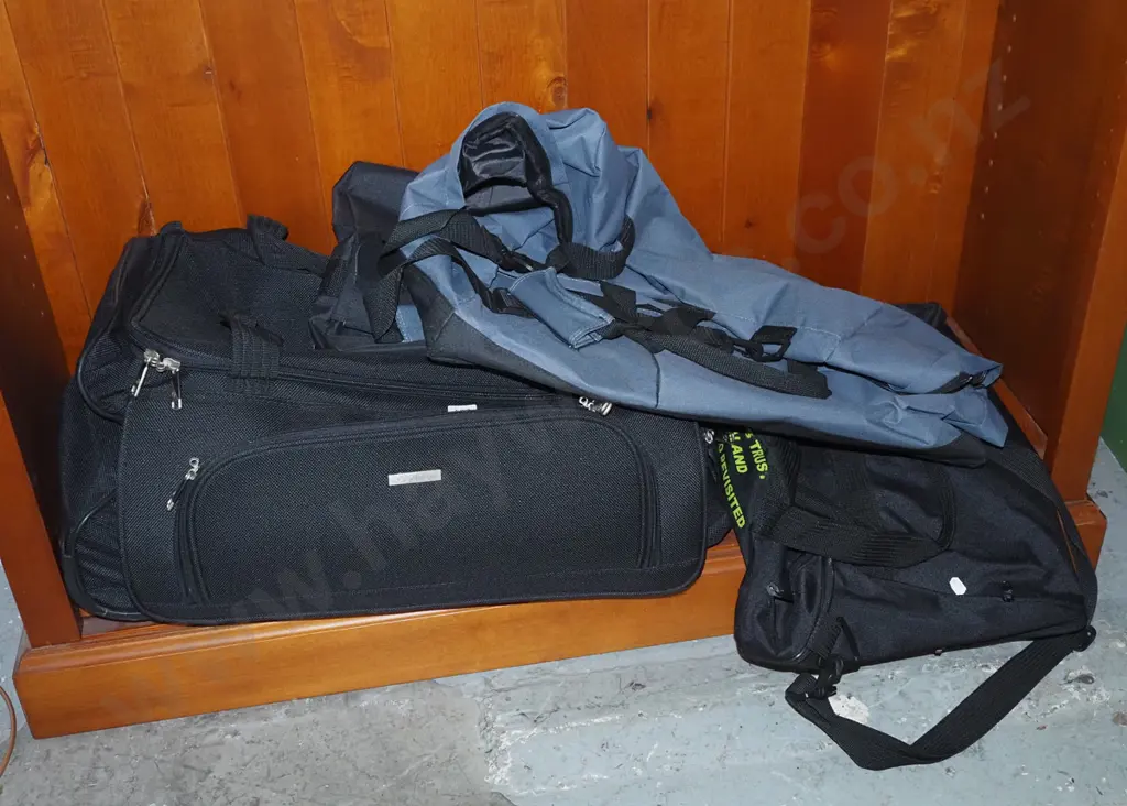 4x bags Image 1++