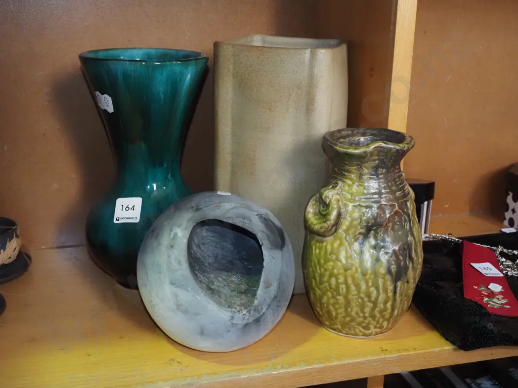 4x ceramic vases Image 1++