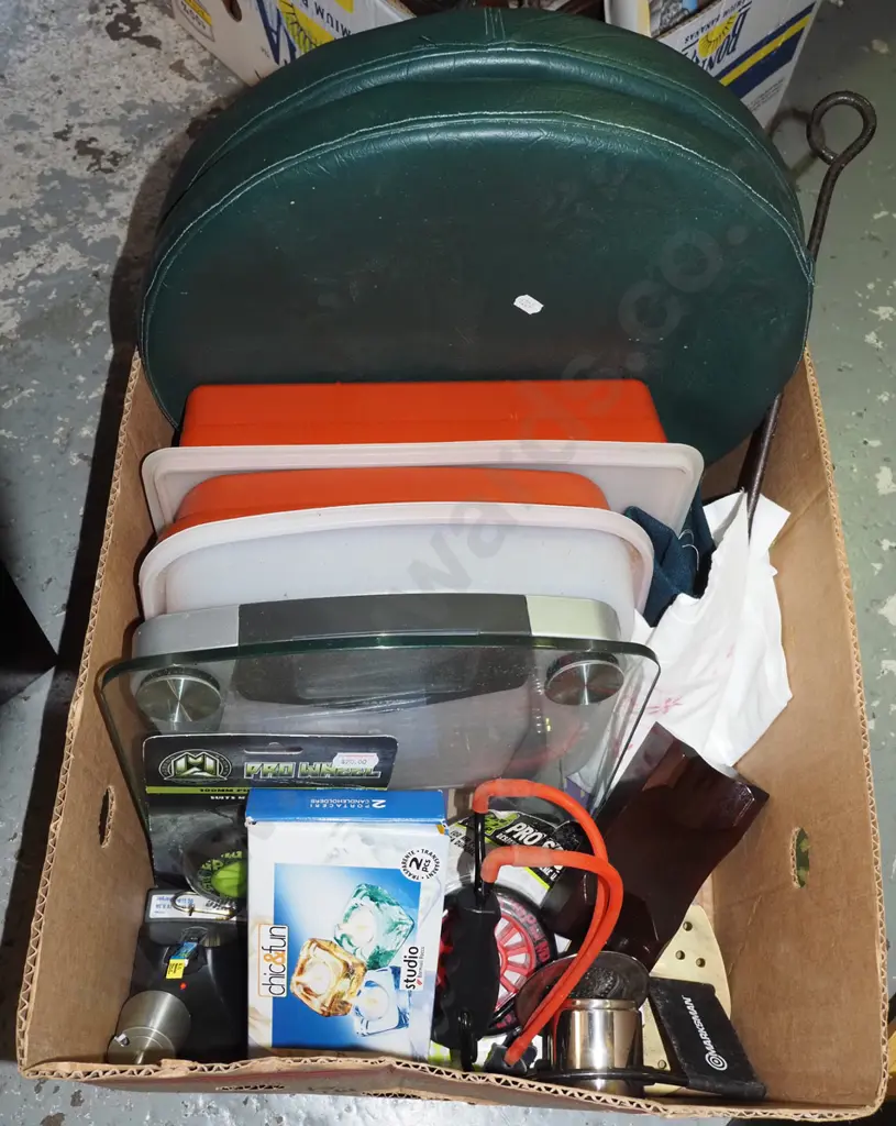 box; bathroom scales, tupperware, vinyl cushions etc Image 1++
