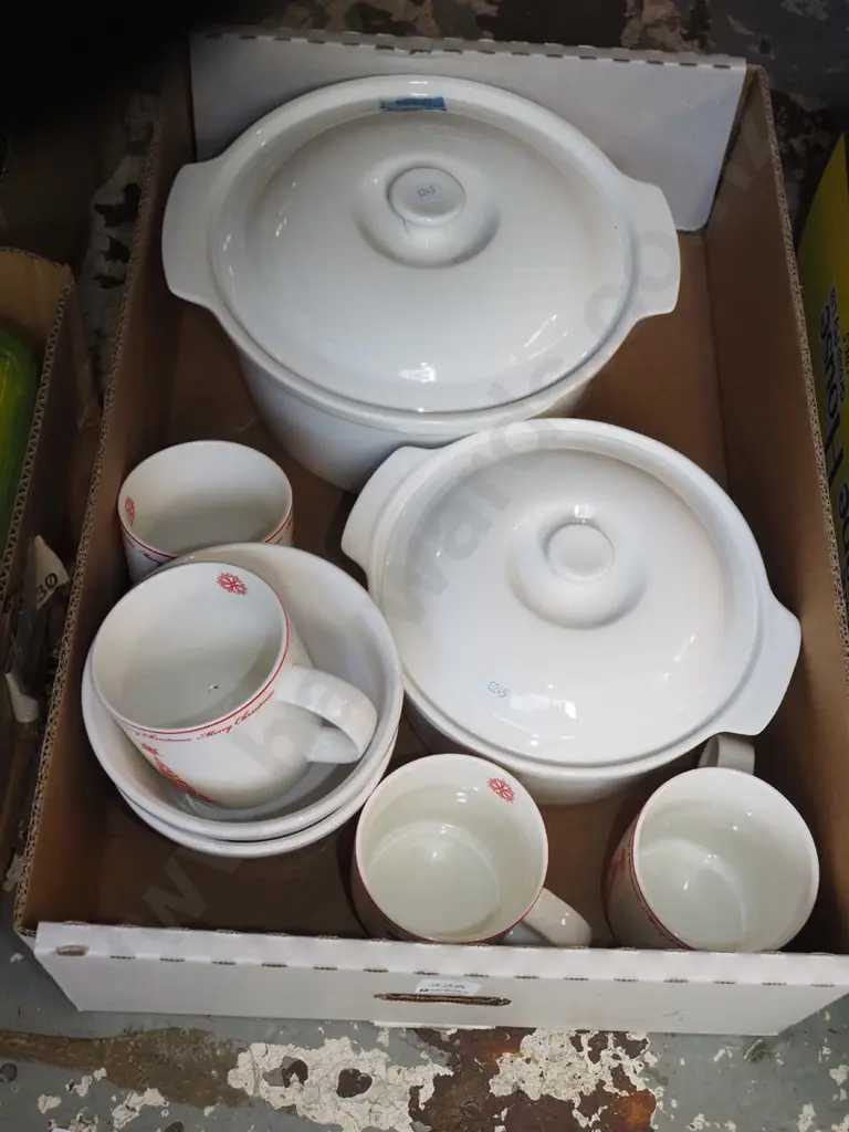 box; lidded casssrole, Christmas coffee cups, popcorn bowls Image 1++