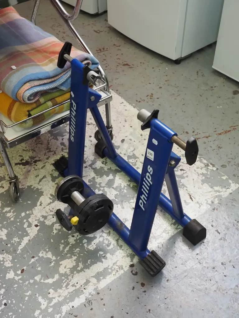 Philips indoor bike training stand Image 1++