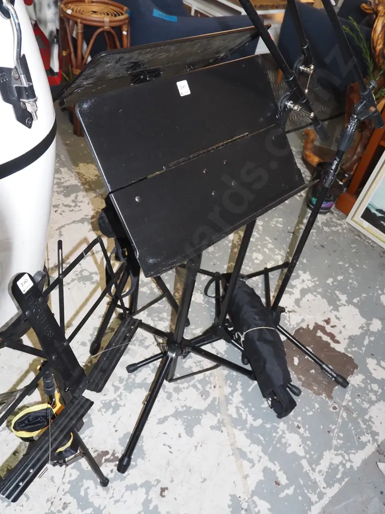 metal industrial music stand Image 1++