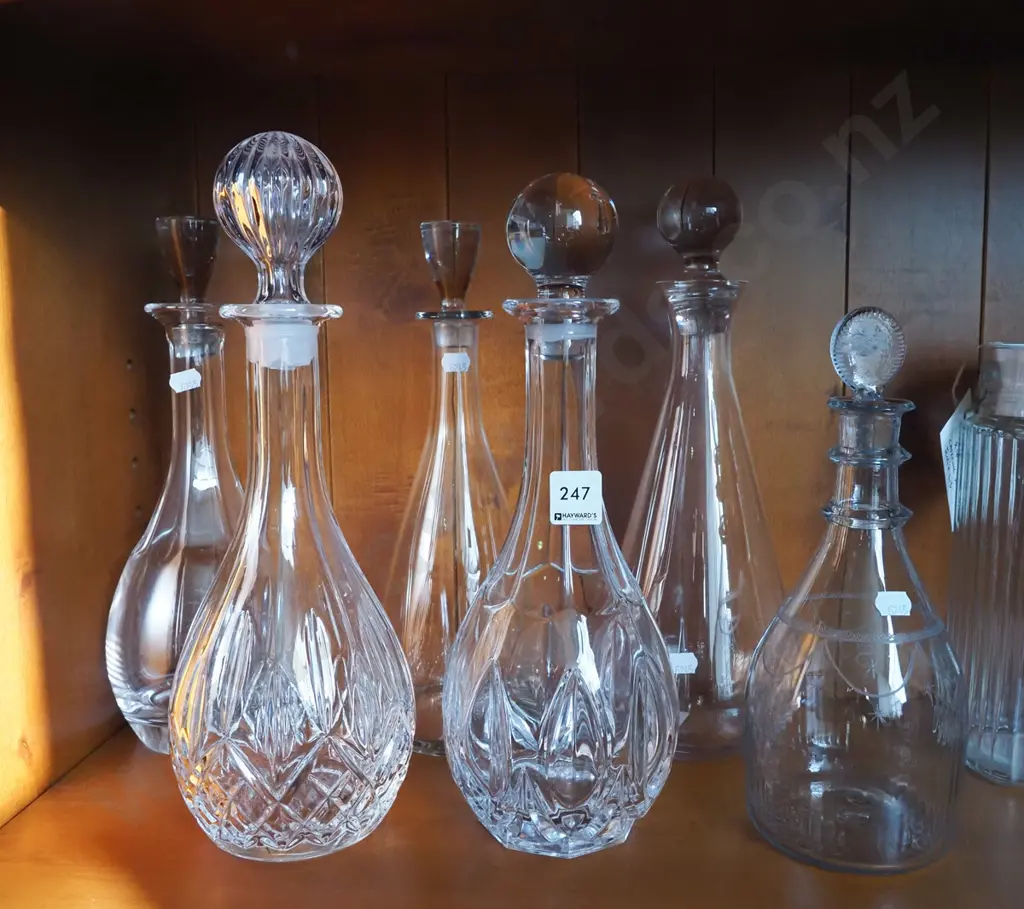 6x stoppered decanters Tallest H-340 Image 1++