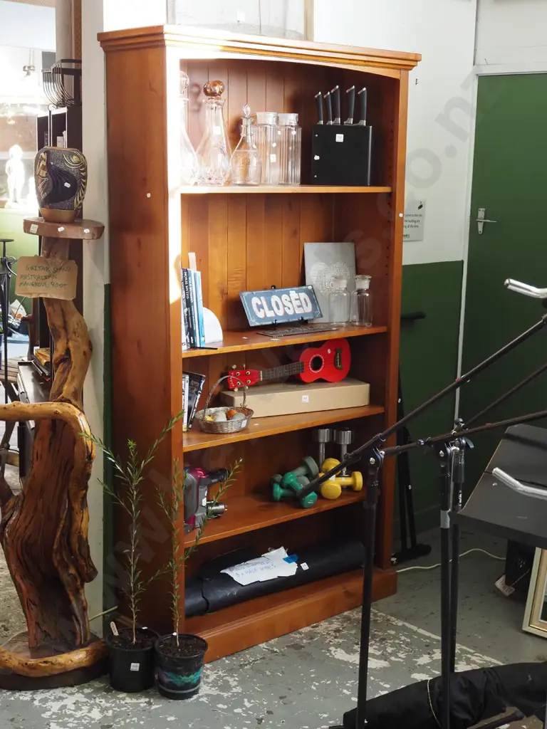 solid pine adjustable bookcase H-2000 W-1100 D-350 Image 1++