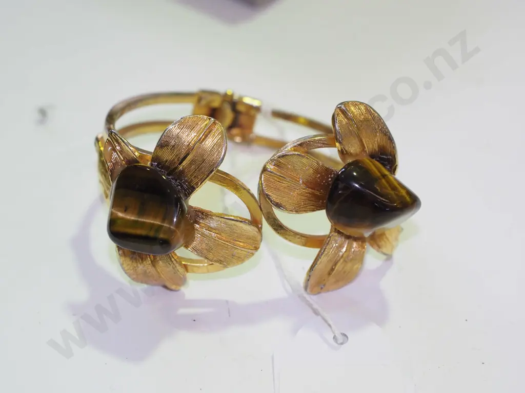 polished stone bracelet Image 1++