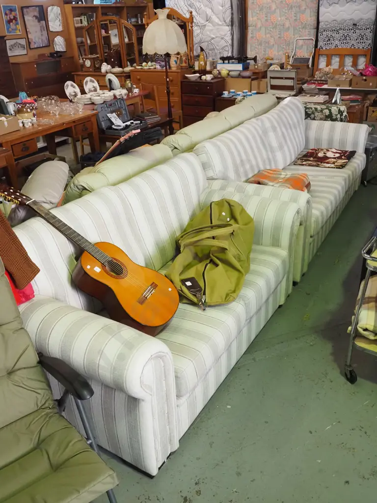 2 piece brown and cream uphostered roll arm lounge suite - 3 seater, 2 seater Image 1++