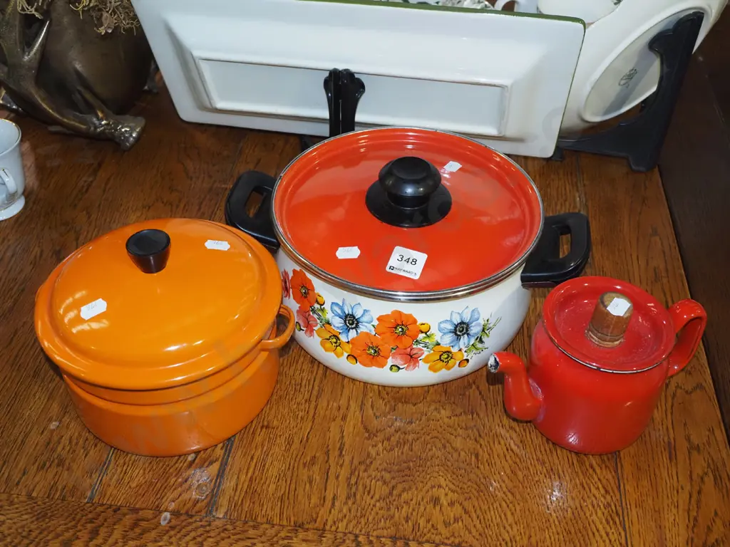 2x retro enamel lidded casseroles, 1x small teapot Image 1++