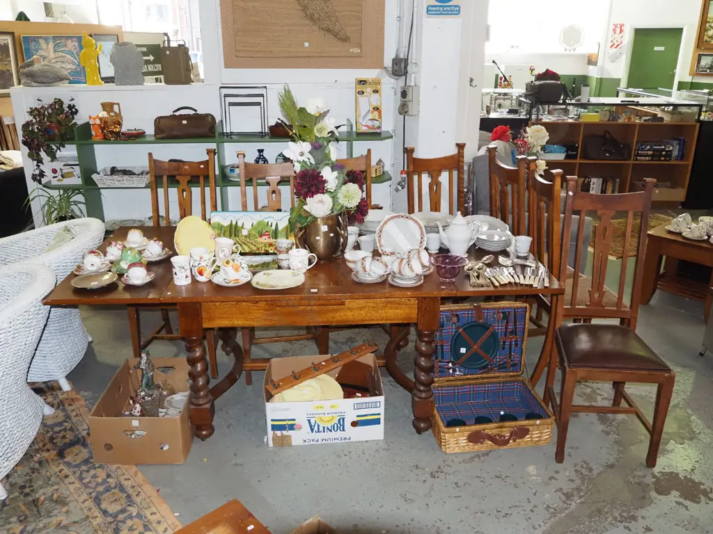 oak barley twist leg extending dining table with 7 high back splat chairs - some damage to chairs Image 1++