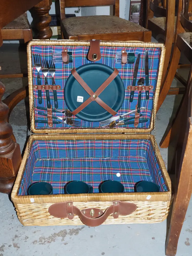 cane picnic hamper and contents Image 1++