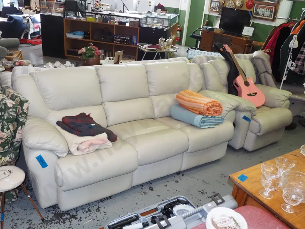 cream leather 2 piece lounge suite - 3 reclining seater settee, reclining armchair Image 1++