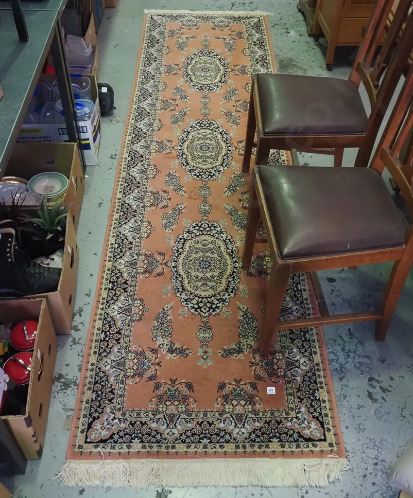 pink patterned woollen floor runner L-3000 W-820 Image 1++