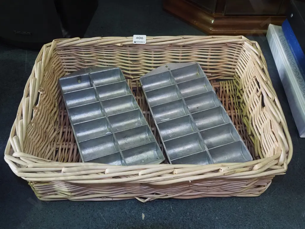 cane basket, 2x gem irons Image 1++