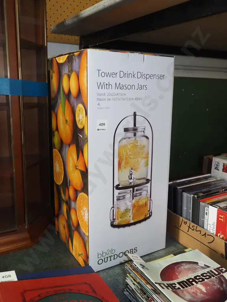 as new boxed Tower drink dispenser with mason jars Image 1++