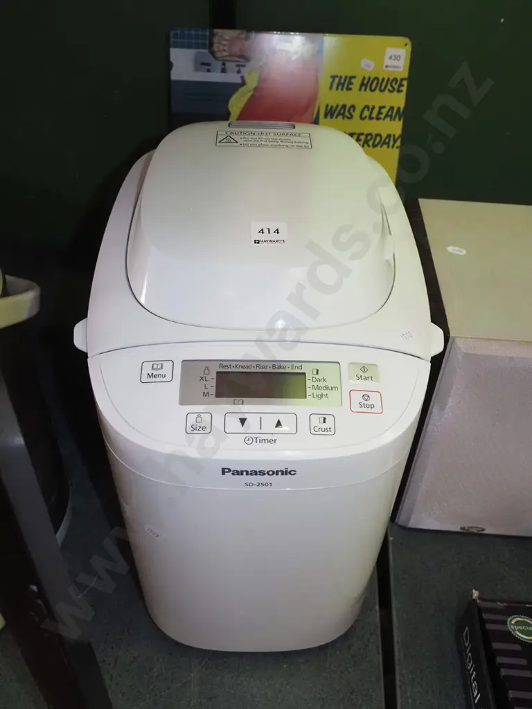 as-new Panasonic bread maker Image 1++