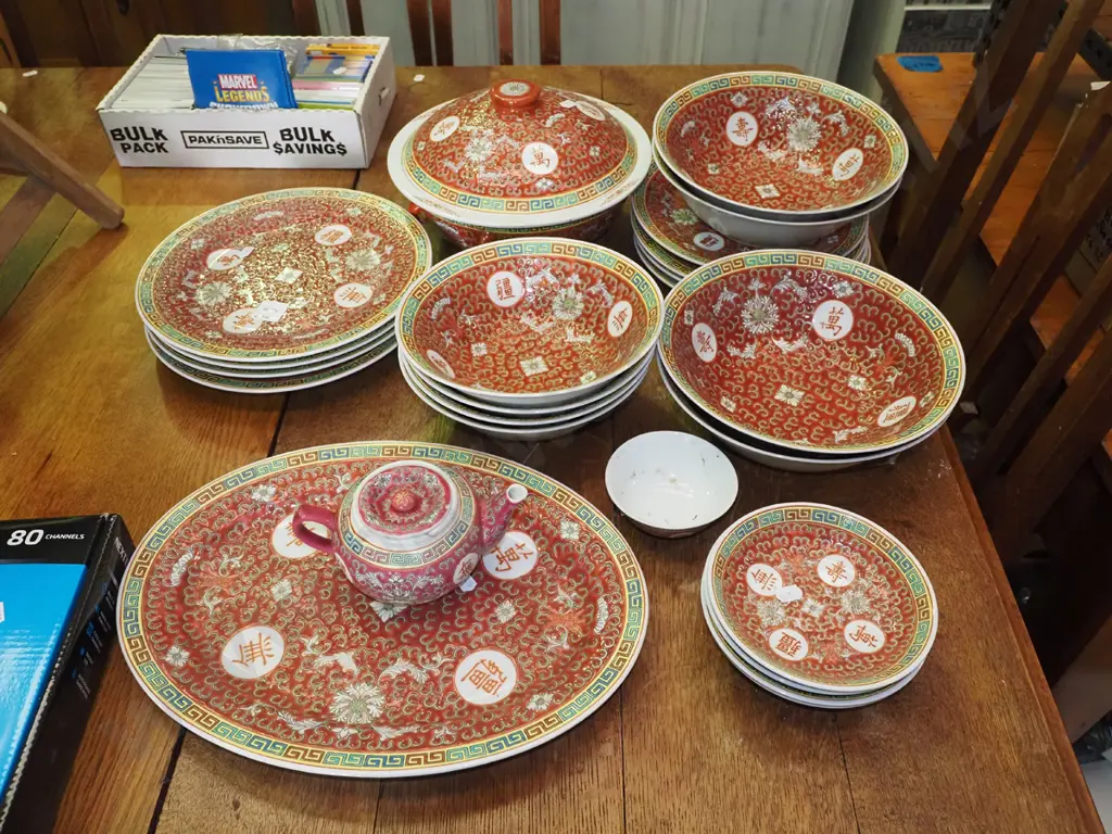 large assortment of Chinese plates, bowl, tea pot etc Image 1++