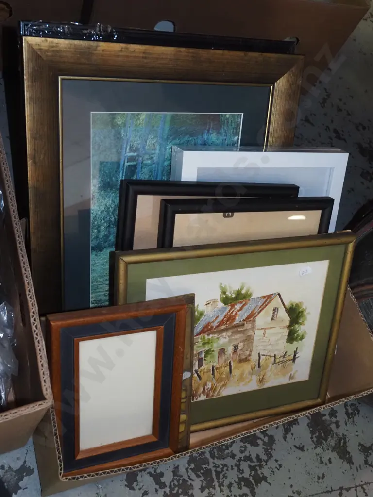 box; prints, frames etc Image 1++
