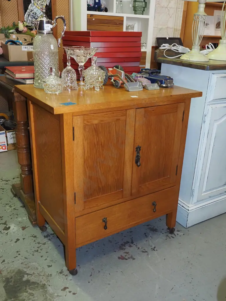 Edwardian oak 1 drawer 2 door chest H-785 W-620 D-460 Image 1++