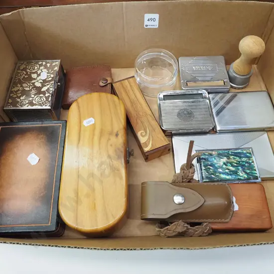 box; jewellery boxes, cigarette rolling machines, cigarette cases etc