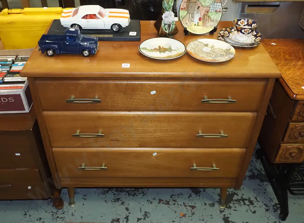 rimu 3 drawer chest H-800 W-835 D-420 Image 1++