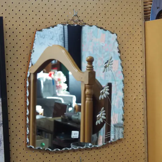 retro scalloped edge daisy etched wall mirror H-460 W-400