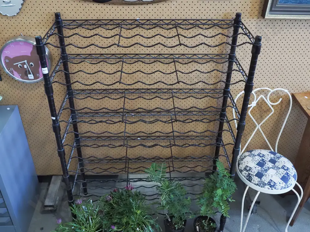 black metal wine rack Image 1++