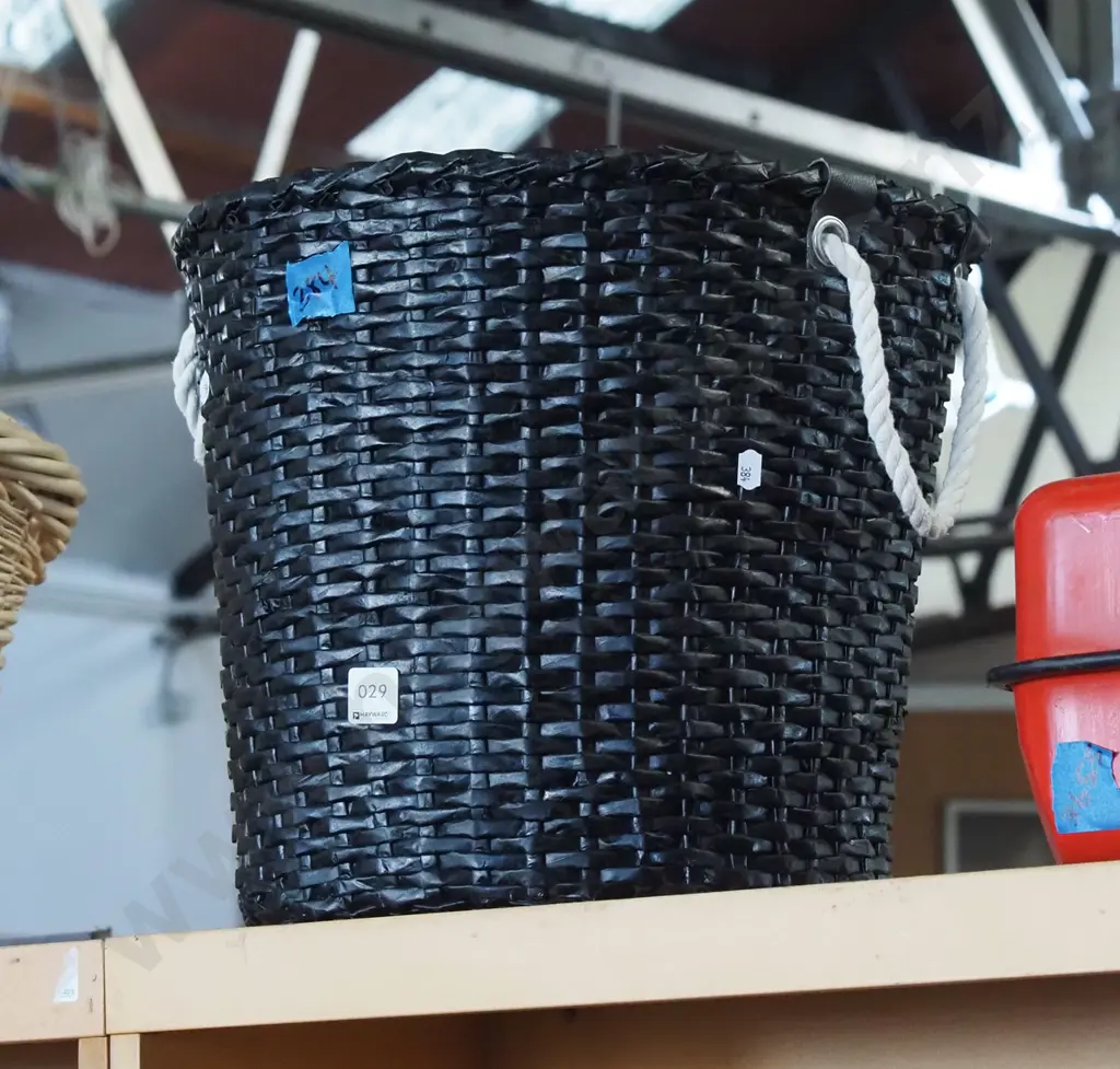 black seagrass basket Image 1++