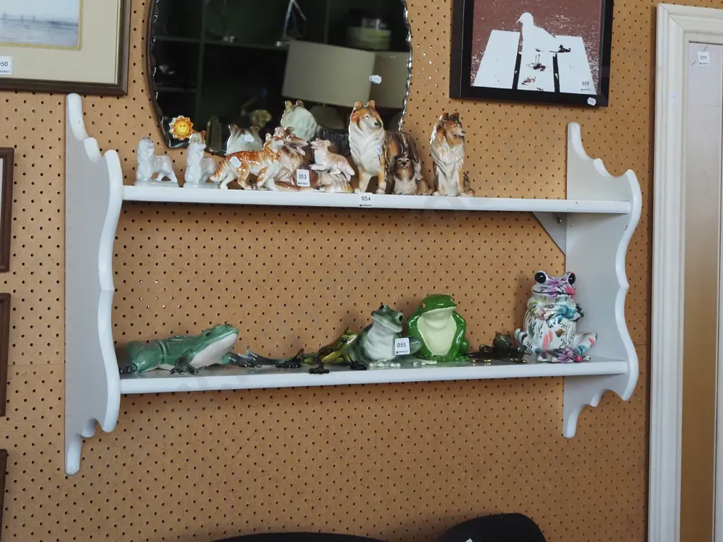 white painted wall mounted shelves H-550 W-910 Image 1++