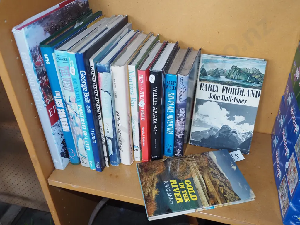 various books Image 1++