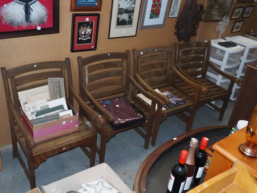 4x hard wood outdoor chairs Image 1++