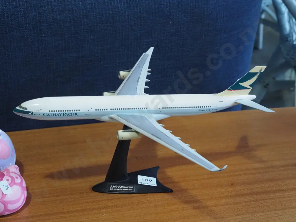 model airplane Image 1++