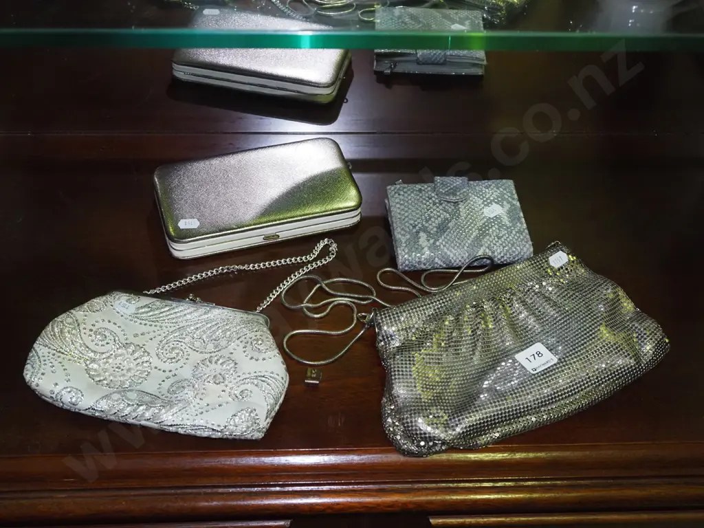 clutch purses, wallet Image 1++
