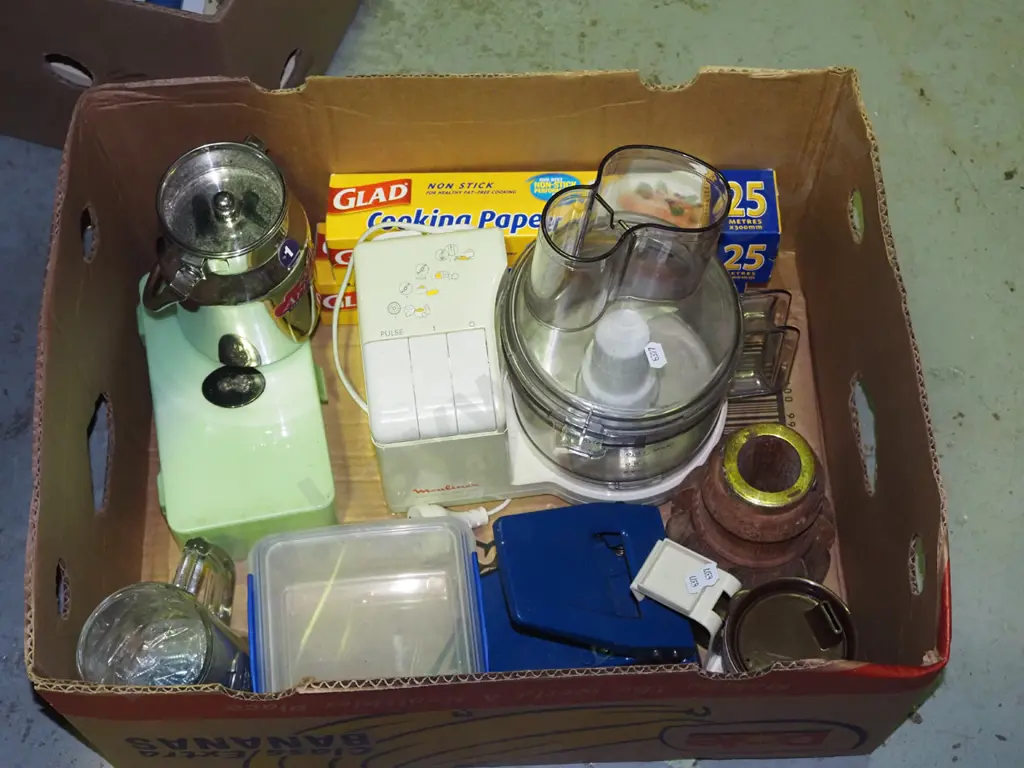 box; food processor, hole punch, beer stein etc Image 1++