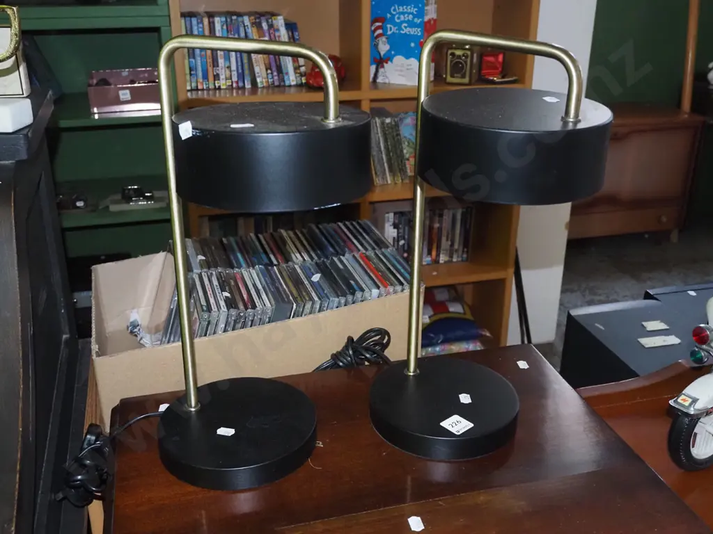 pair of metal bedside lamps Image 1++