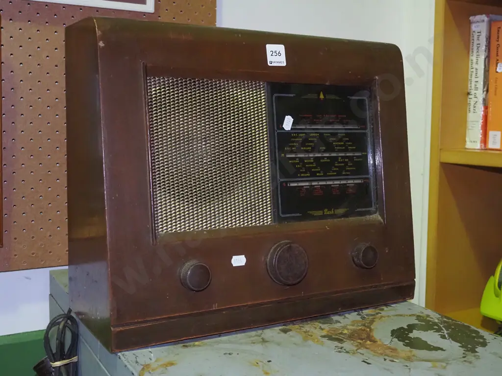 Bush vintage wood cased valve radio - As Is No Returns Image 1++