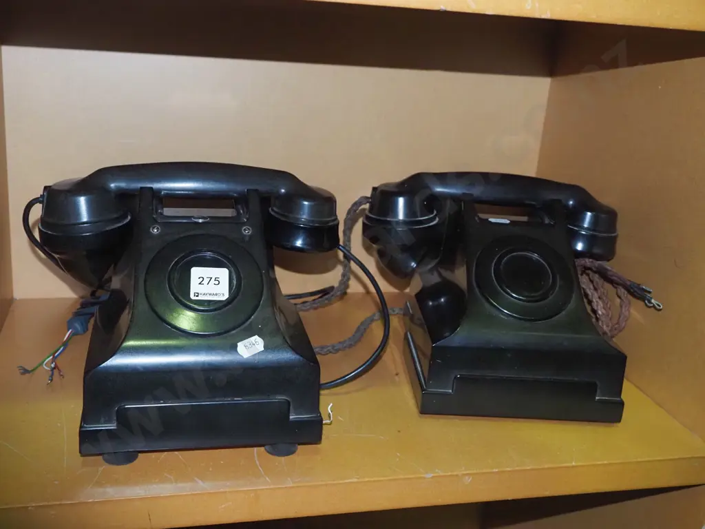 2x black plastic vintage phones Image 1++