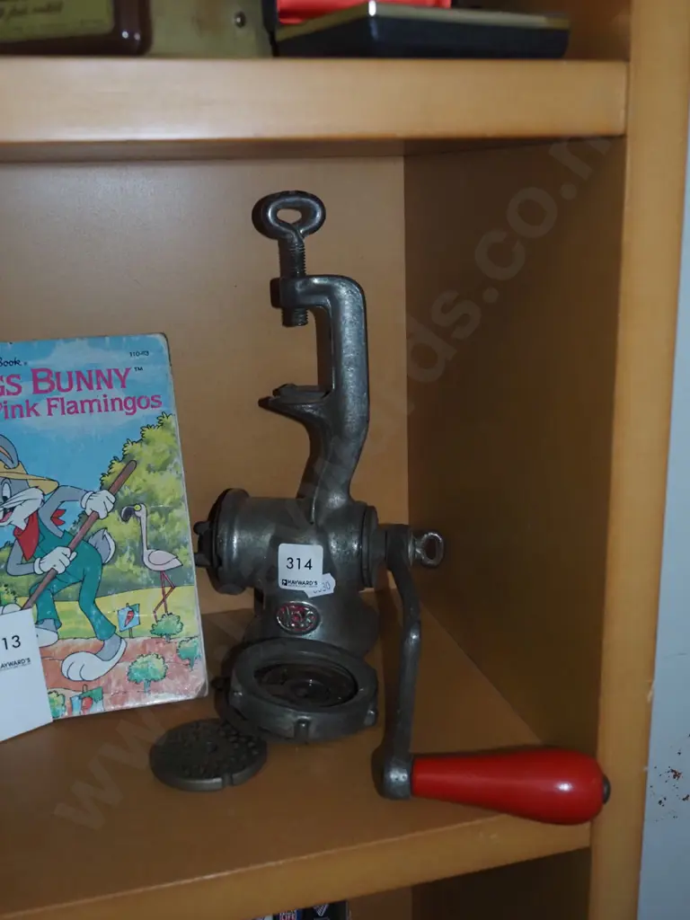 bench mounted mincer Image 1++