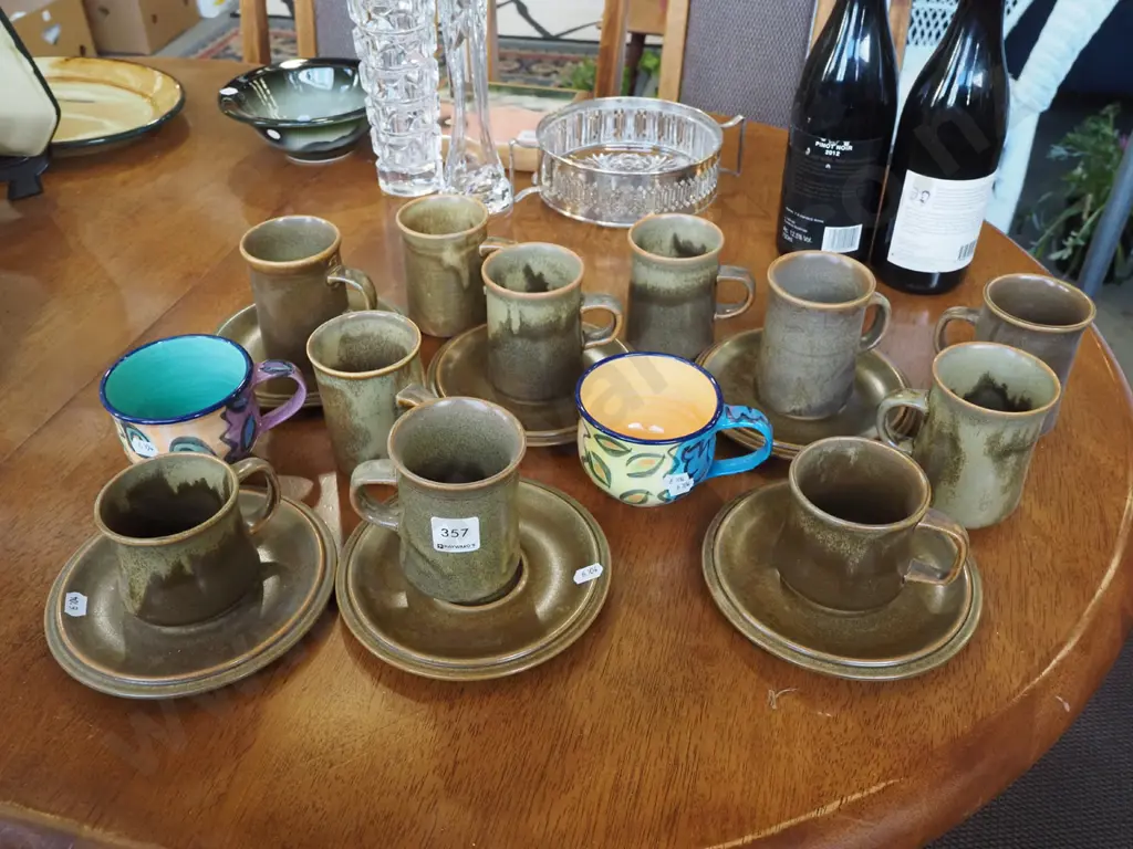 Temuka coffee cans, saucers, 2x cups Image 1++