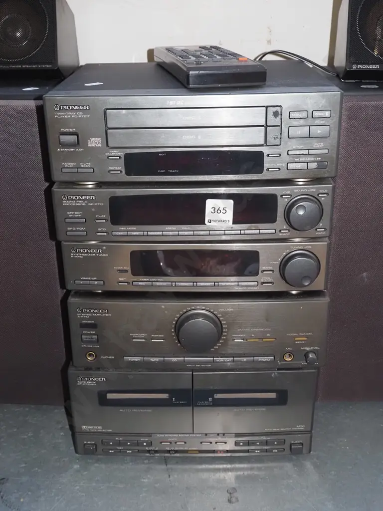 Pioneer stereo with 4 twin cassette, radio, tuner, CD player, 4x speakers Image 1++