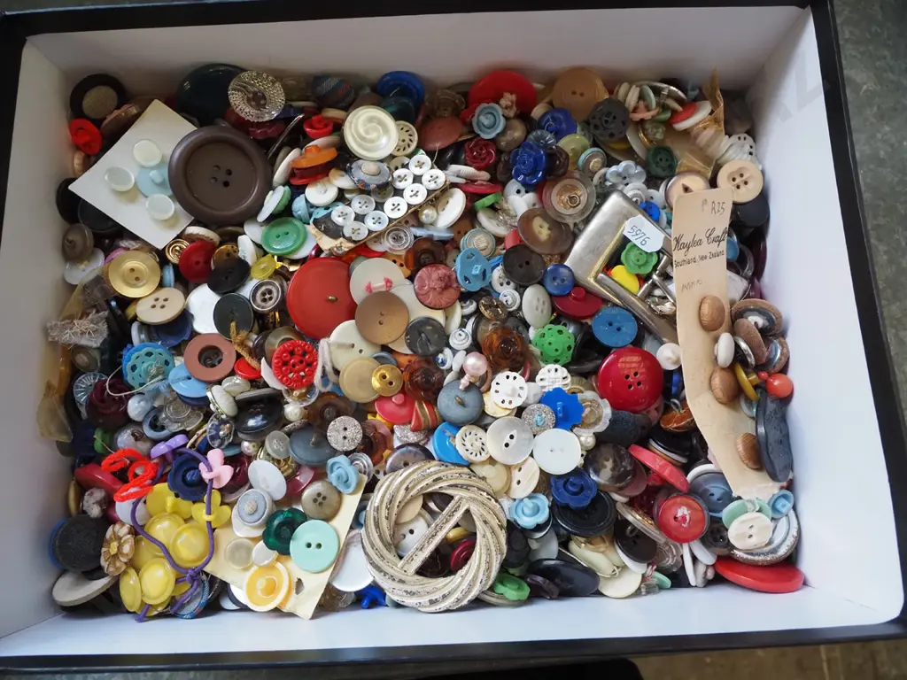 box of buttons Image 1++