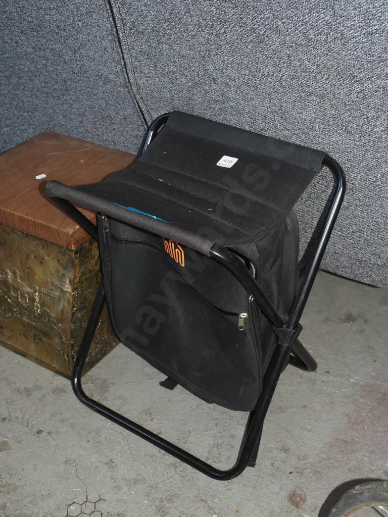 fishing stool/bag Image 1++