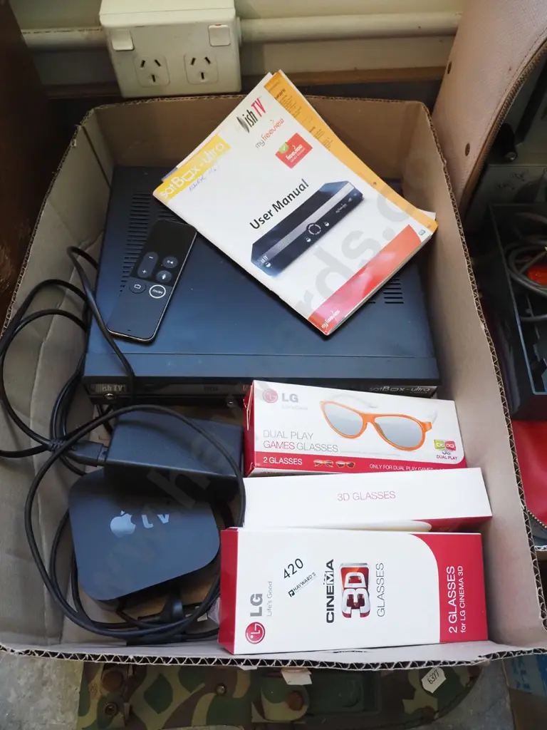box; satellite box, apple TV, 3D glasses Image 1++