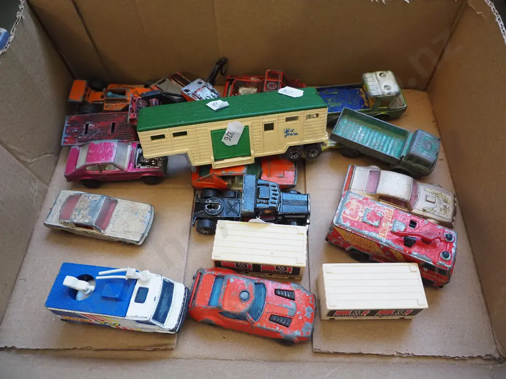 box; toy vehicles Image 1++