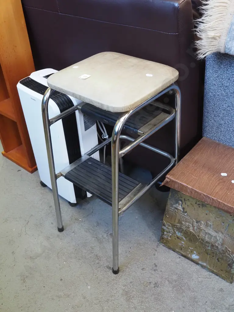 vinyl stool Image 1++
