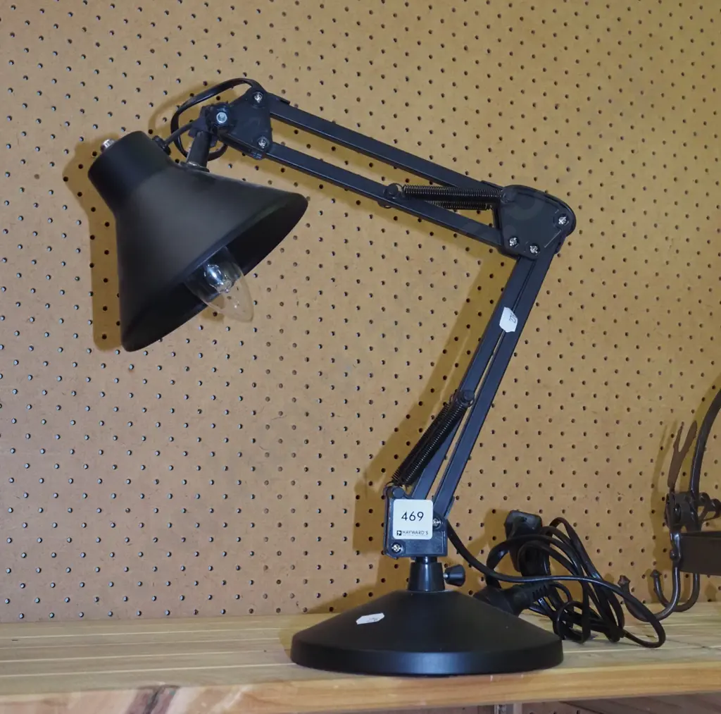 black angleposie lamp Image 1++