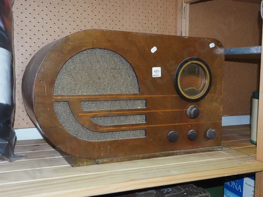 early Philco wood cased valve radio As Is No Returns Image 1++