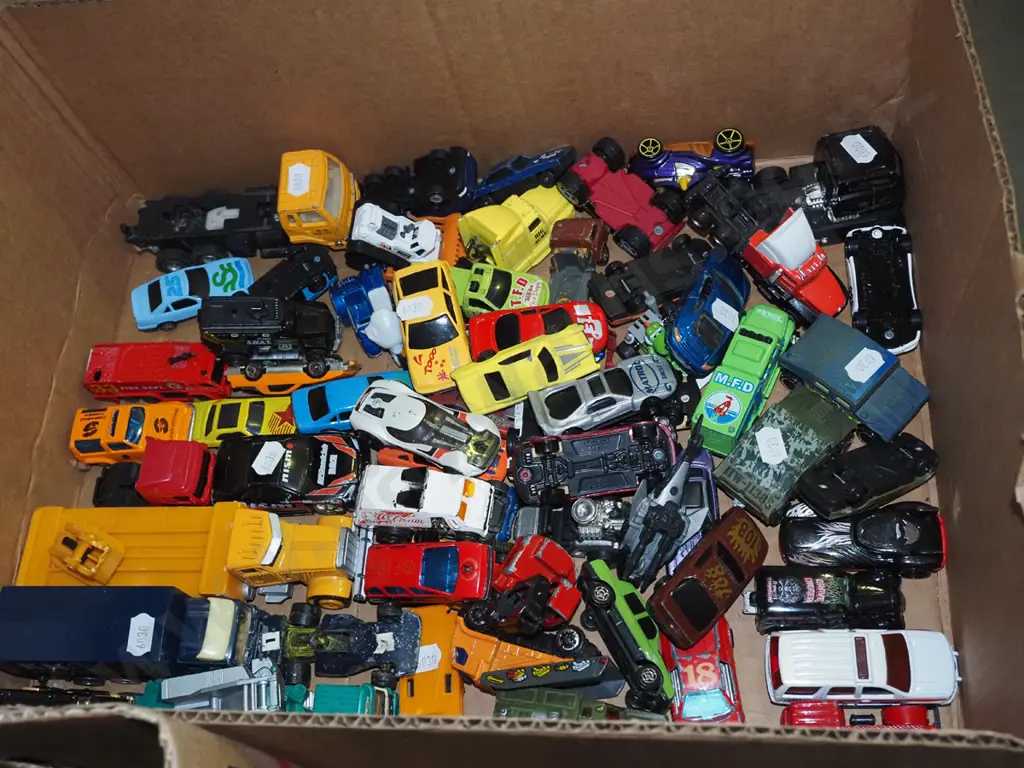 box of model vehicles Image 1++