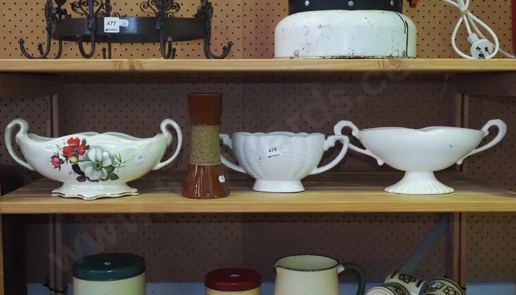 4x vases Image 1++