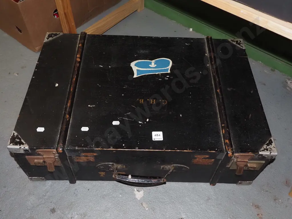 wooden equipment case Image 1++