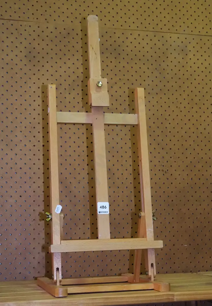 small artist's easel Image 1++