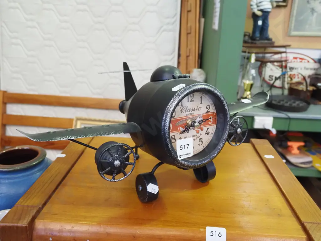 metal airplane clock Image 1++